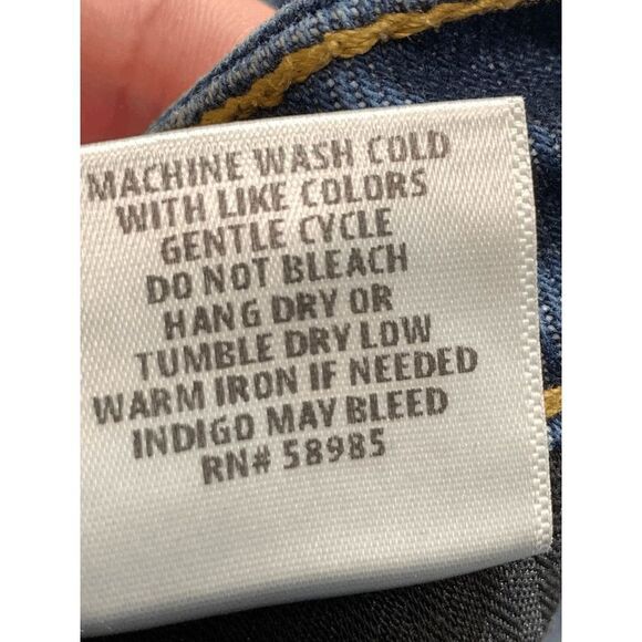 Carmar Raw Hem Crop Flare Jean Size 27 - Picture 4 of 8